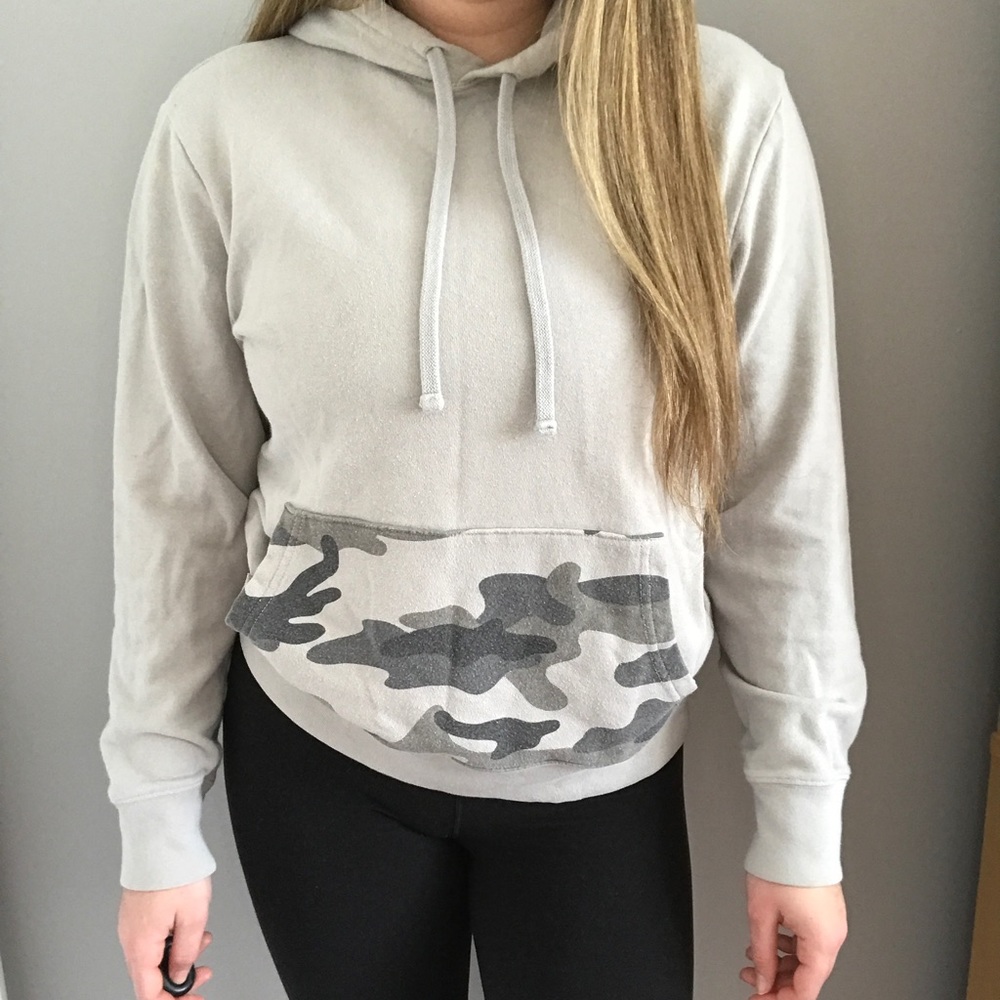 GAP Men’s Grey Camo Pocket Hoodie